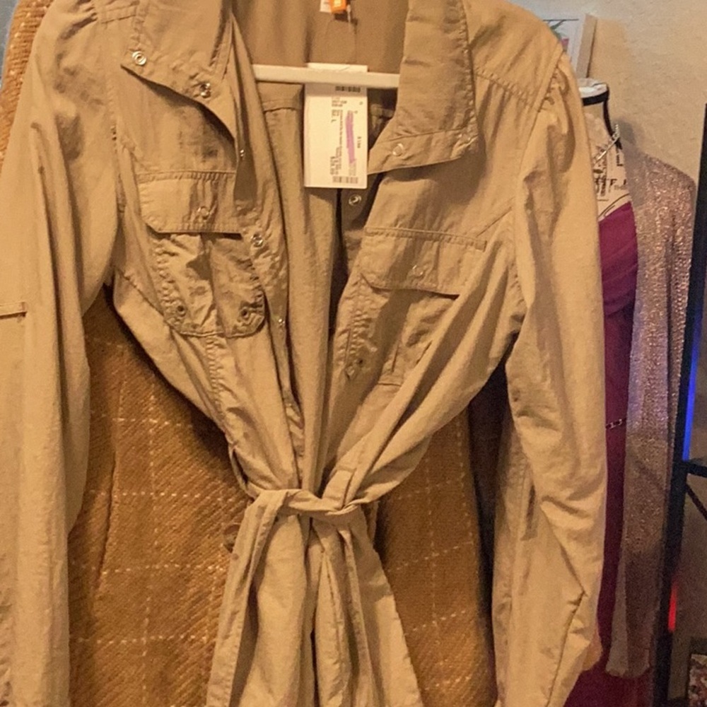 NWT BEIGE JACKET RETAILS $28